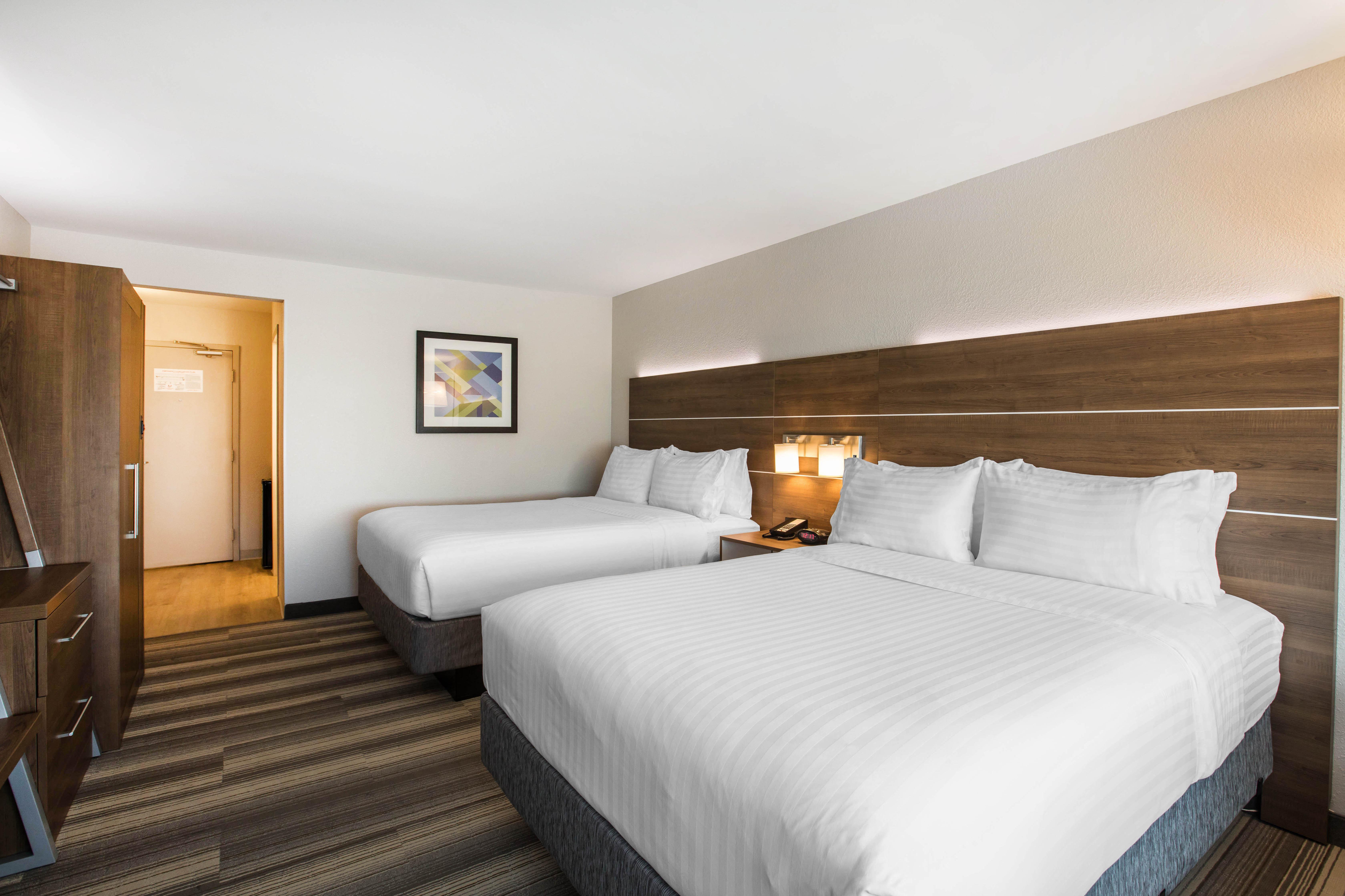 Holiday Inn Express & Suites Ludington By Ihg Экстерьер фото