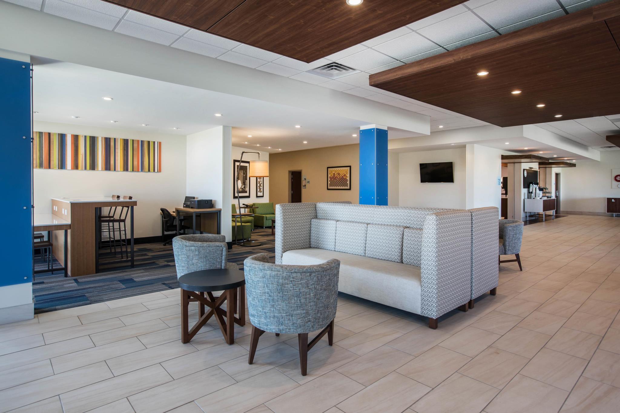 Holiday Inn Express & Suites Ludington By Ihg Экстерьер фото