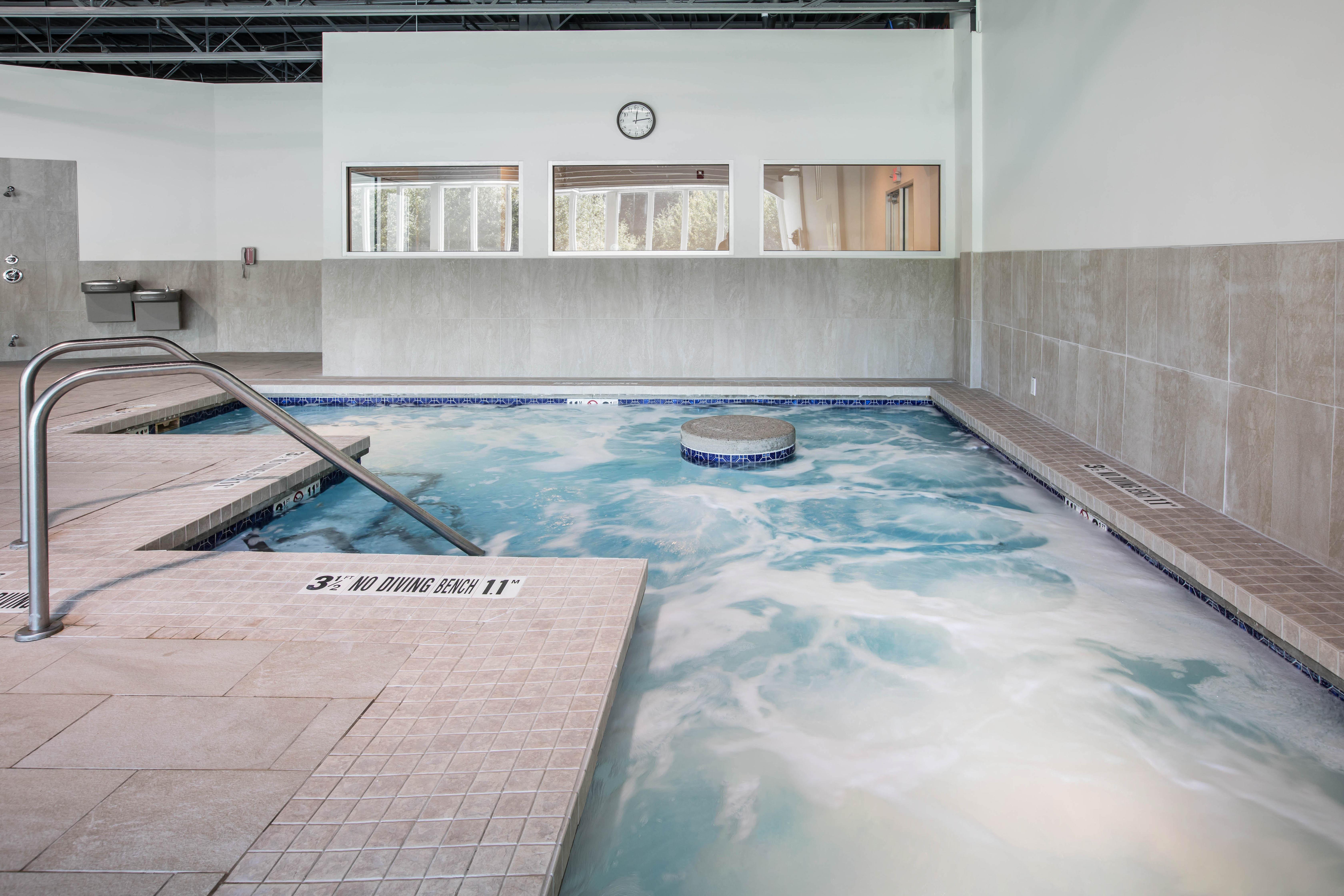 Holiday Inn Express & Suites Ludington By Ihg Экстерьер фото