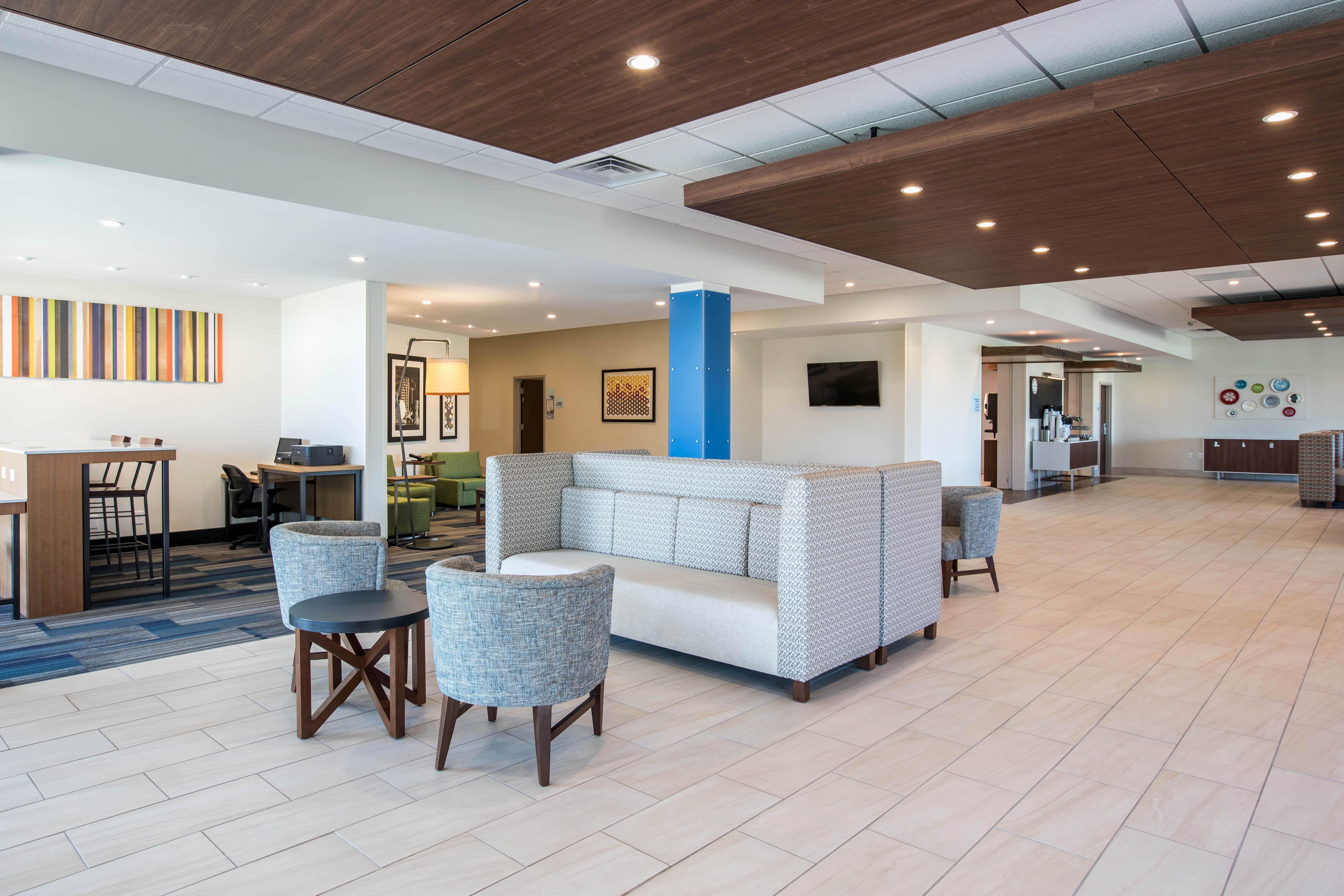 Holiday Inn Express & Suites Ludington By Ihg Экстерьер фото