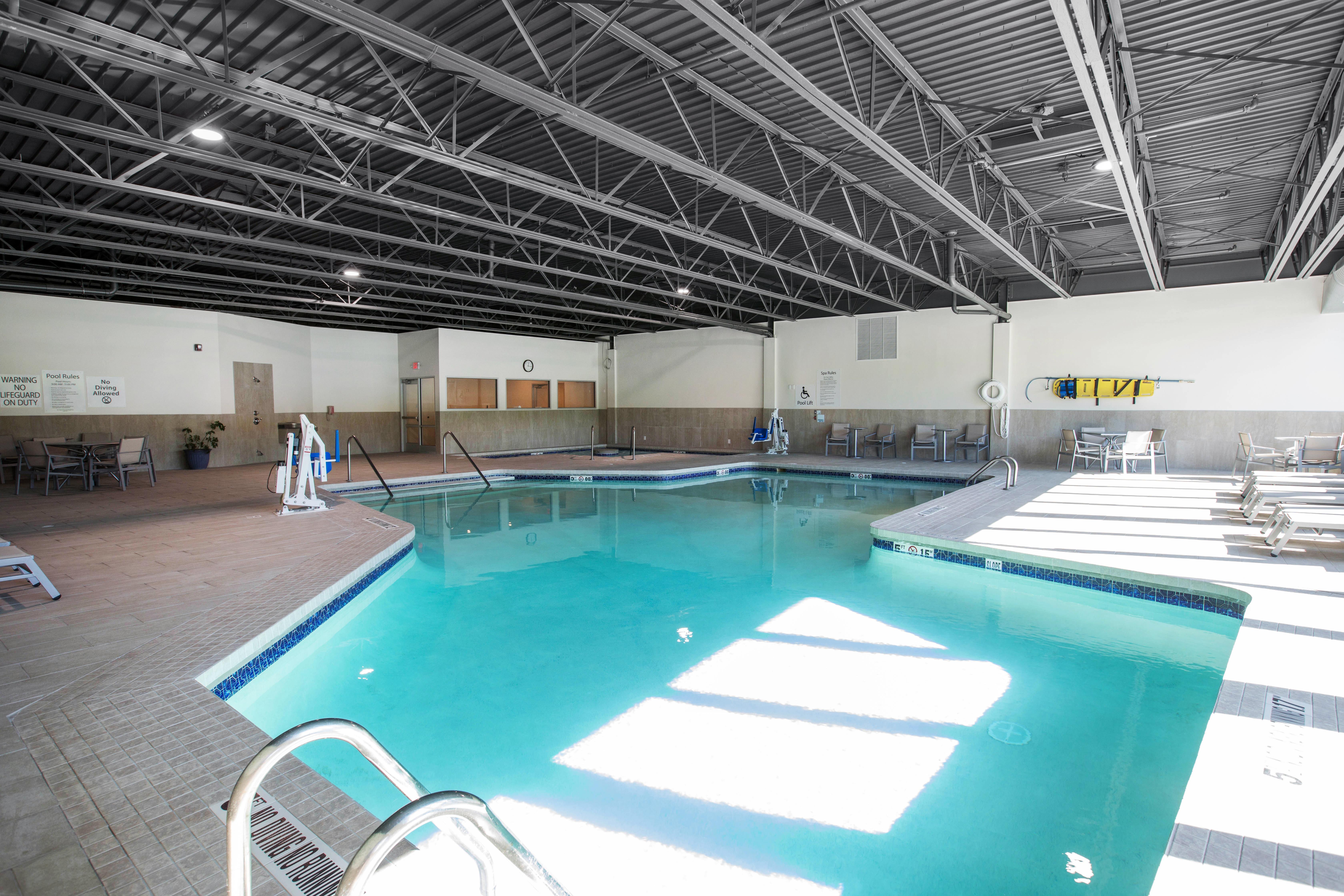 Holiday Inn Express & Suites Ludington By Ihg Экстерьер фото