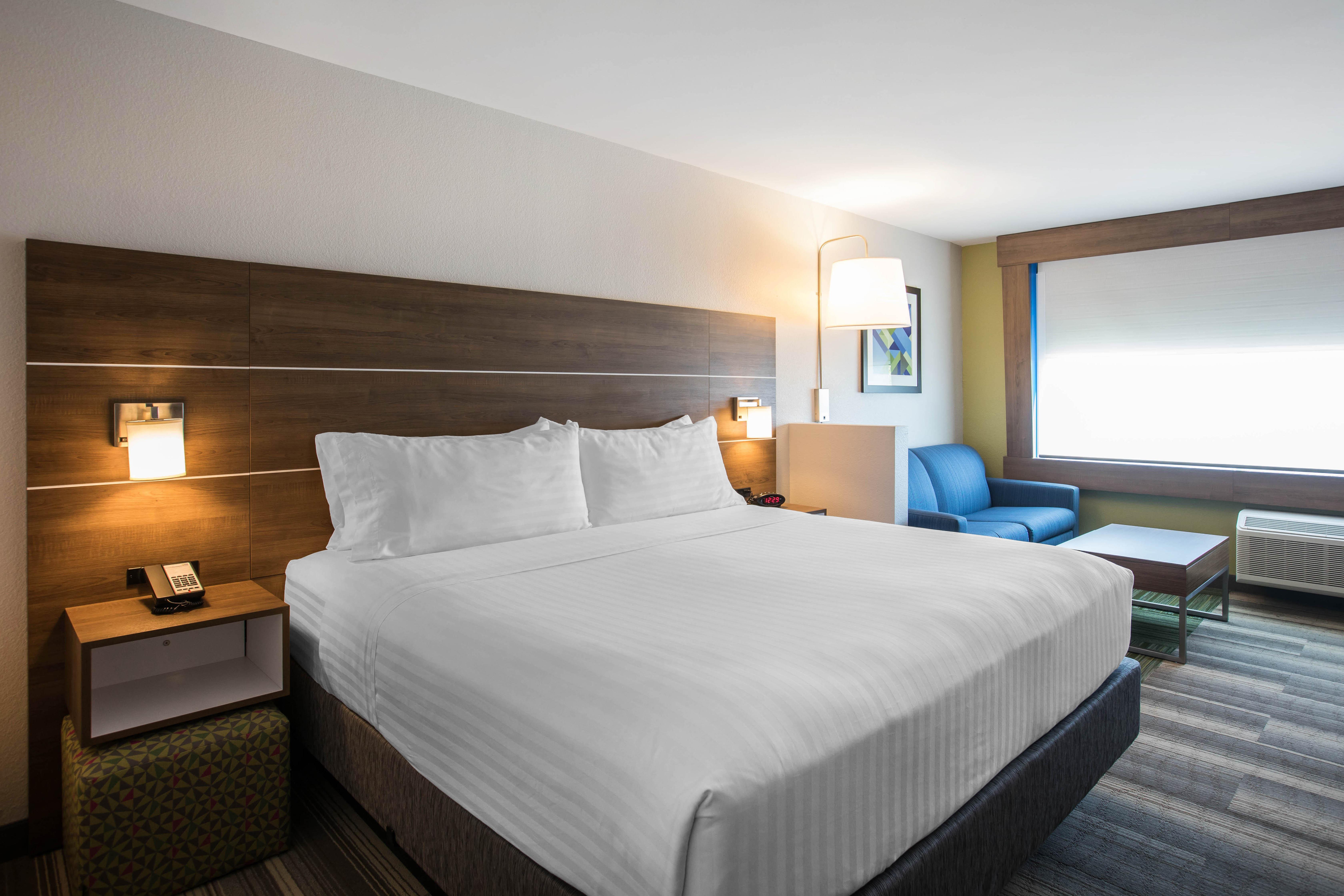 Holiday Inn Express & Suites Ludington By Ihg Экстерьер фото