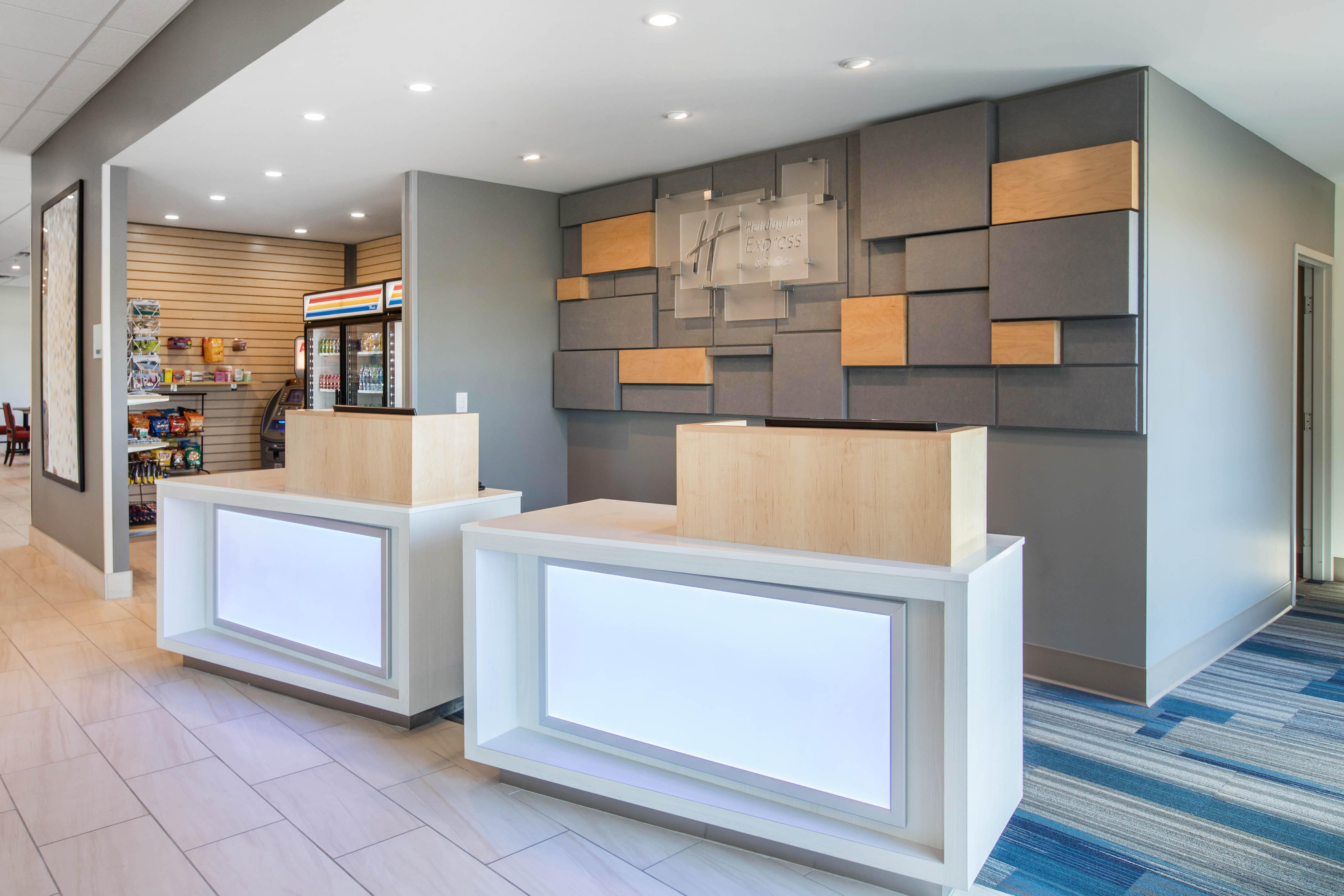 Holiday Inn Express & Suites Ludington By Ihg Экстерьер фото
