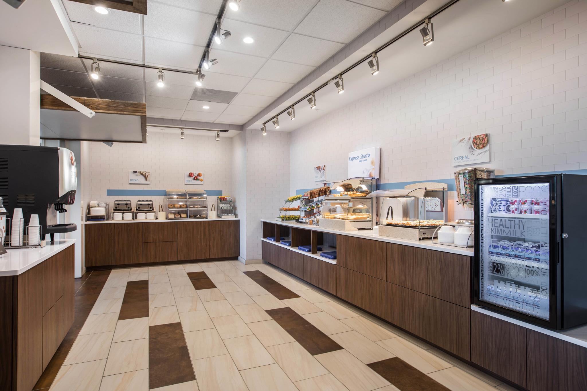 Holiday Inn Express & Suites Ludington By Ihg Экстерьер фото